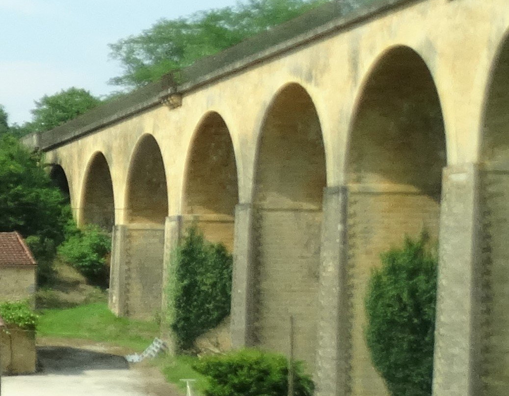 Viaduct de Belves景点图片