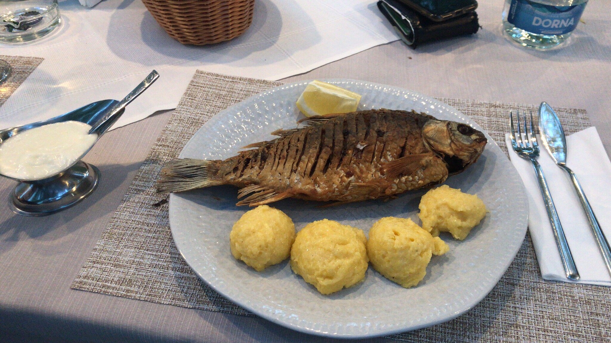 La Salcia Linistita-官方