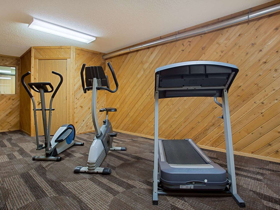 Super 8 by Wyndham Charles City主图