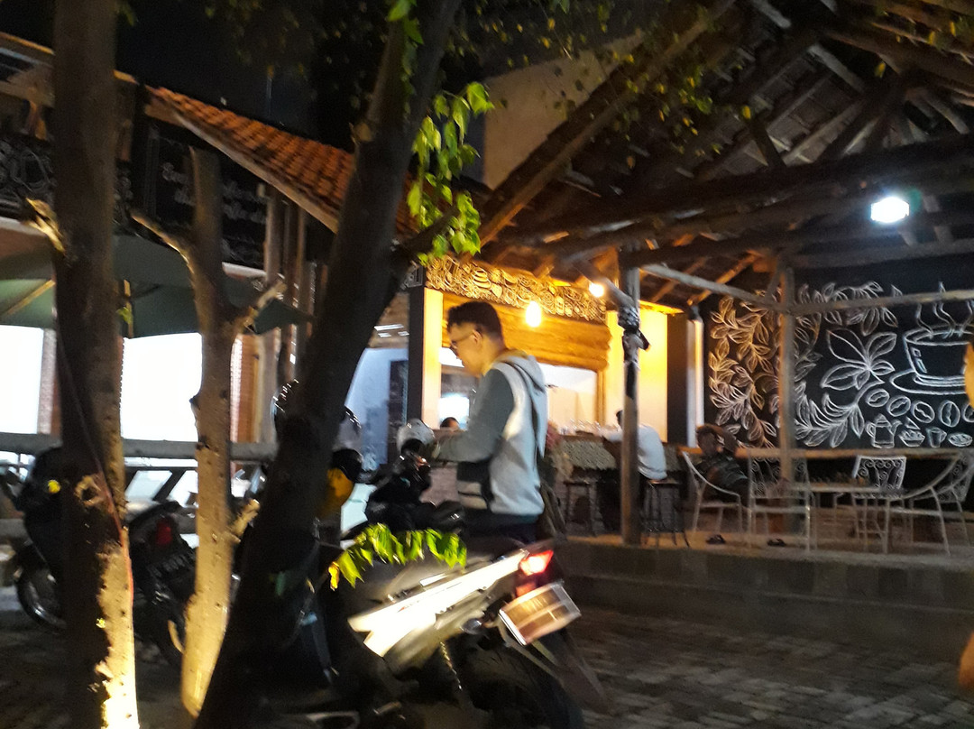 Bas coffee and eatery