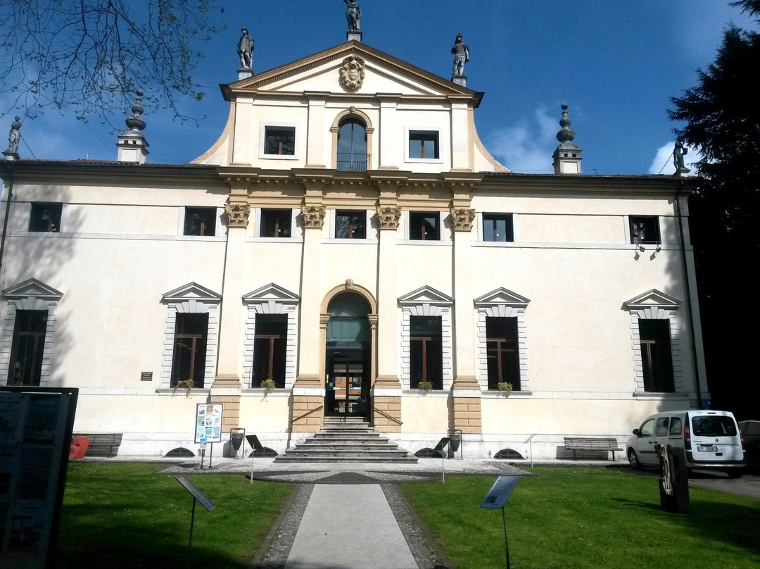 Biblioteca Civica Villa Valle景点图片
