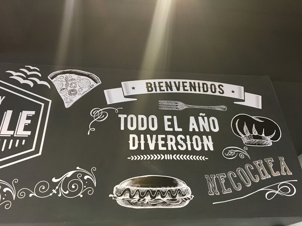 Michelle Food & Play