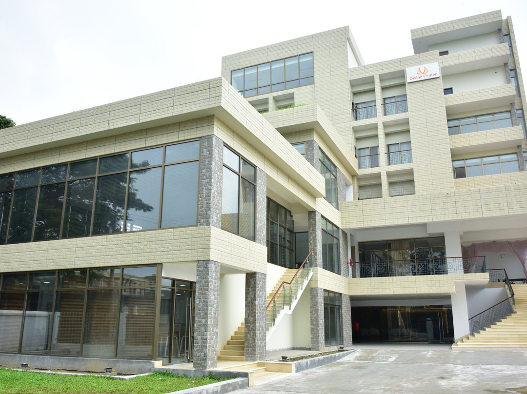 Divine Centre Ltd, Hotel and Convention Centre主图