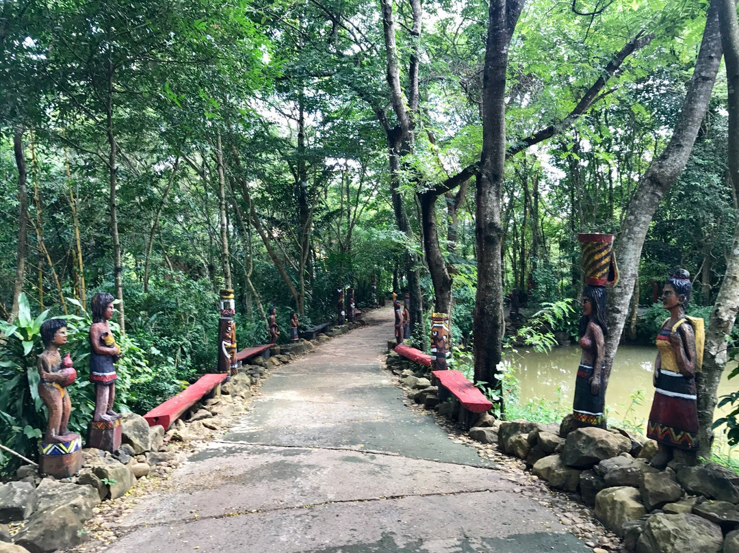 Troh Bu  Botanic Garden景点图片