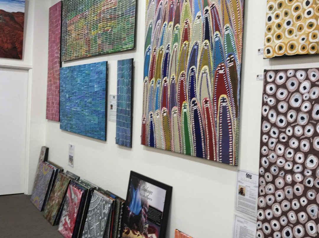 Mbantua Fine Art Gallery-爱丽斯泉必去景点