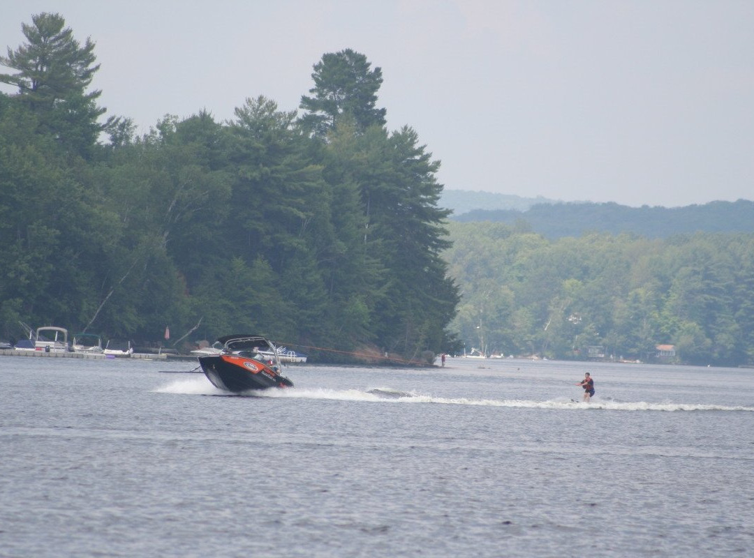 Ski-Mazing Water Sports-Haliburton必去景点