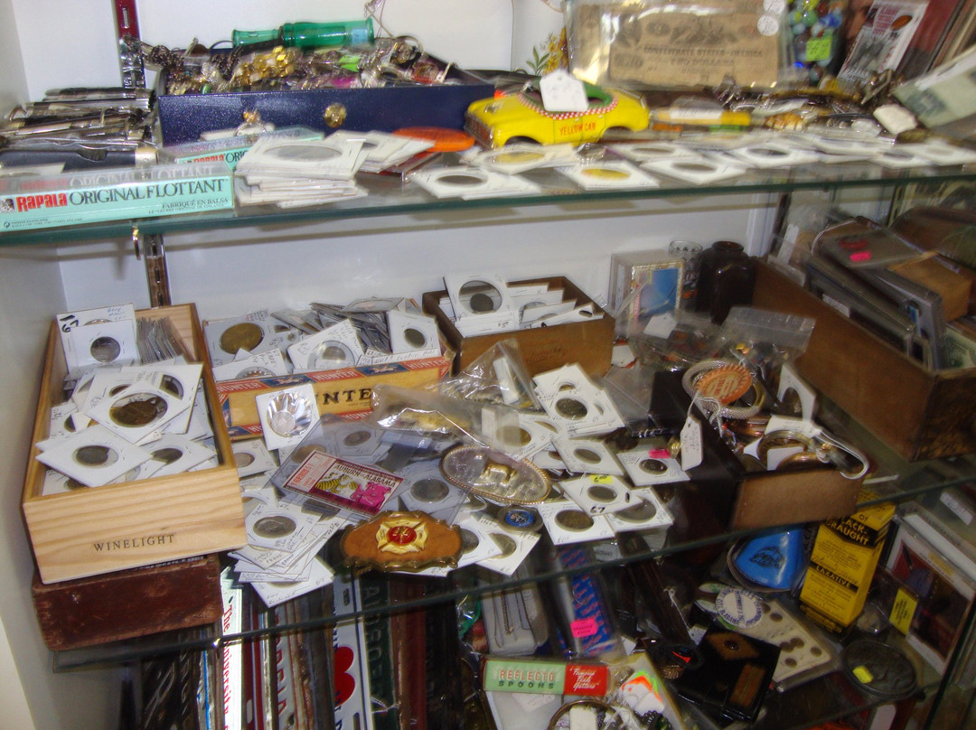 Bama Flea Mall & Antique Center景点图片