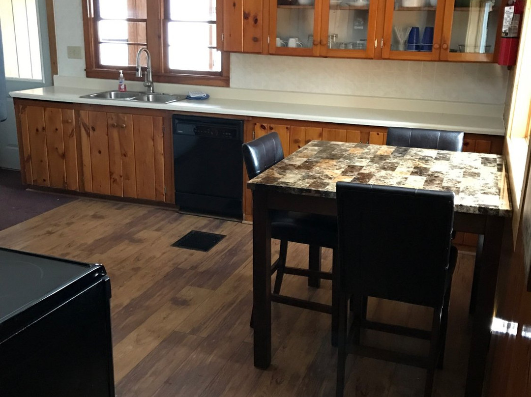 Pine Ridge Motel主图