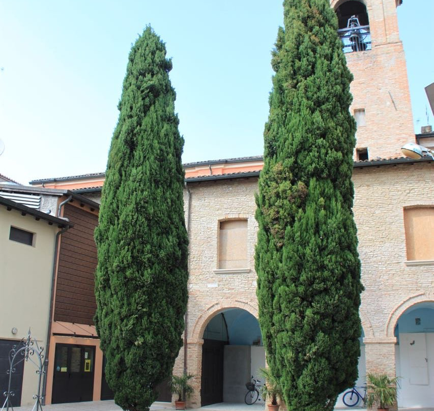 San Giuliano a Mare旅游景点-Cinema Teatro Tiberio