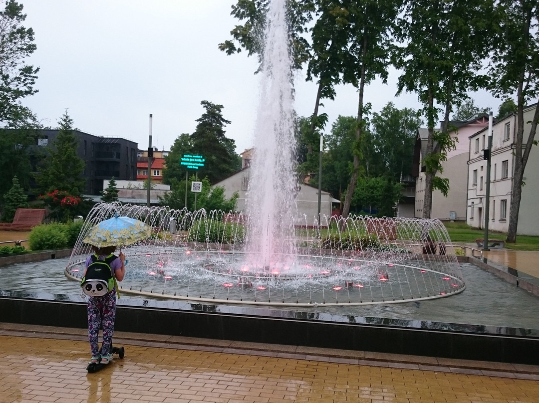 Musical fountain-帕兰加必去景点