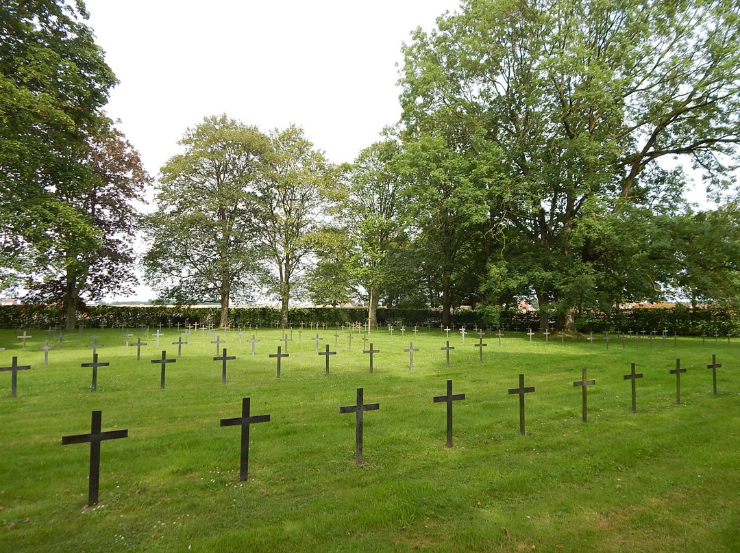 Cimetiere Militaire Allemand景点图片