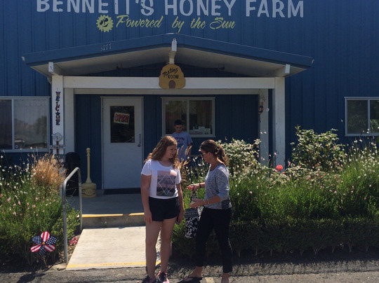 Bennett's Honey Farm-Fillmore必去景点