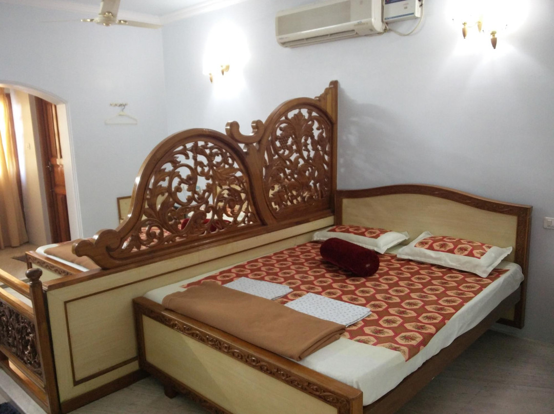 Sivamurugan Kalyana Mahal & Lodging A/C.