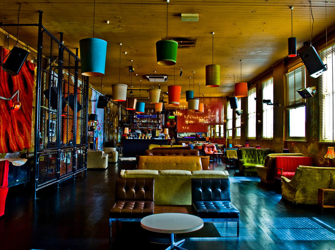 Revolver Upstairs-普拉兰必去景点