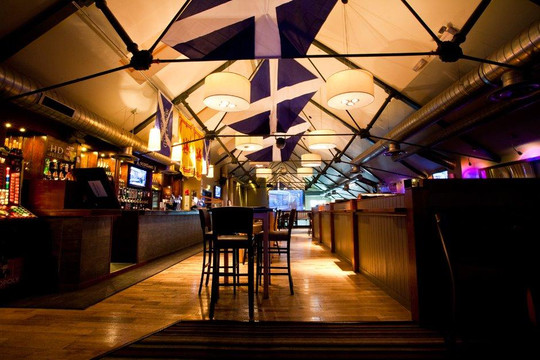 Brasshouse-丹弗姆林必去景点