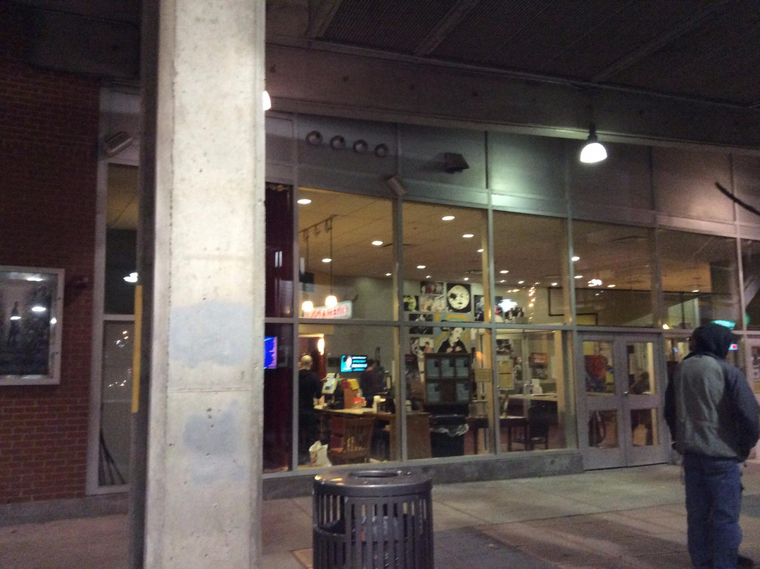 Cinemapolis movie theater-伊萨卡必去景点