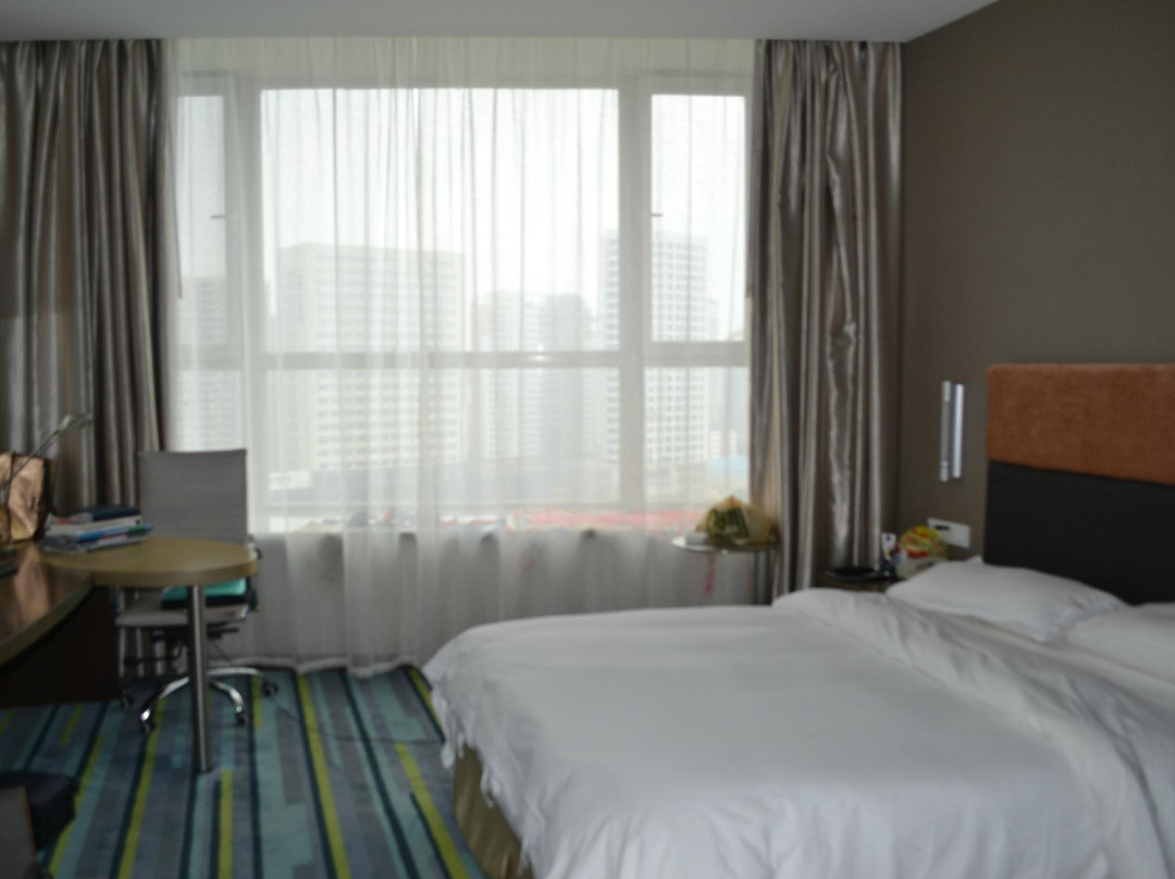 威海高新智选假日酒店主图