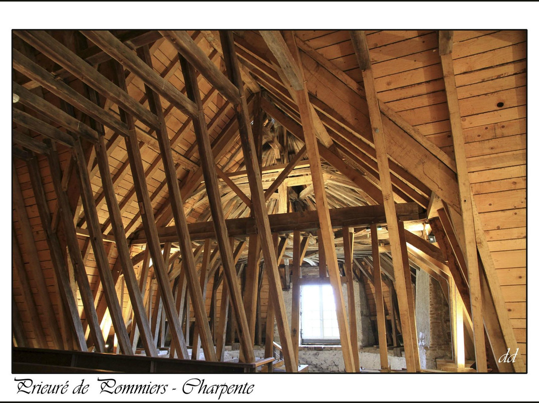 Chateau-prieure de Pommiers景点图片
