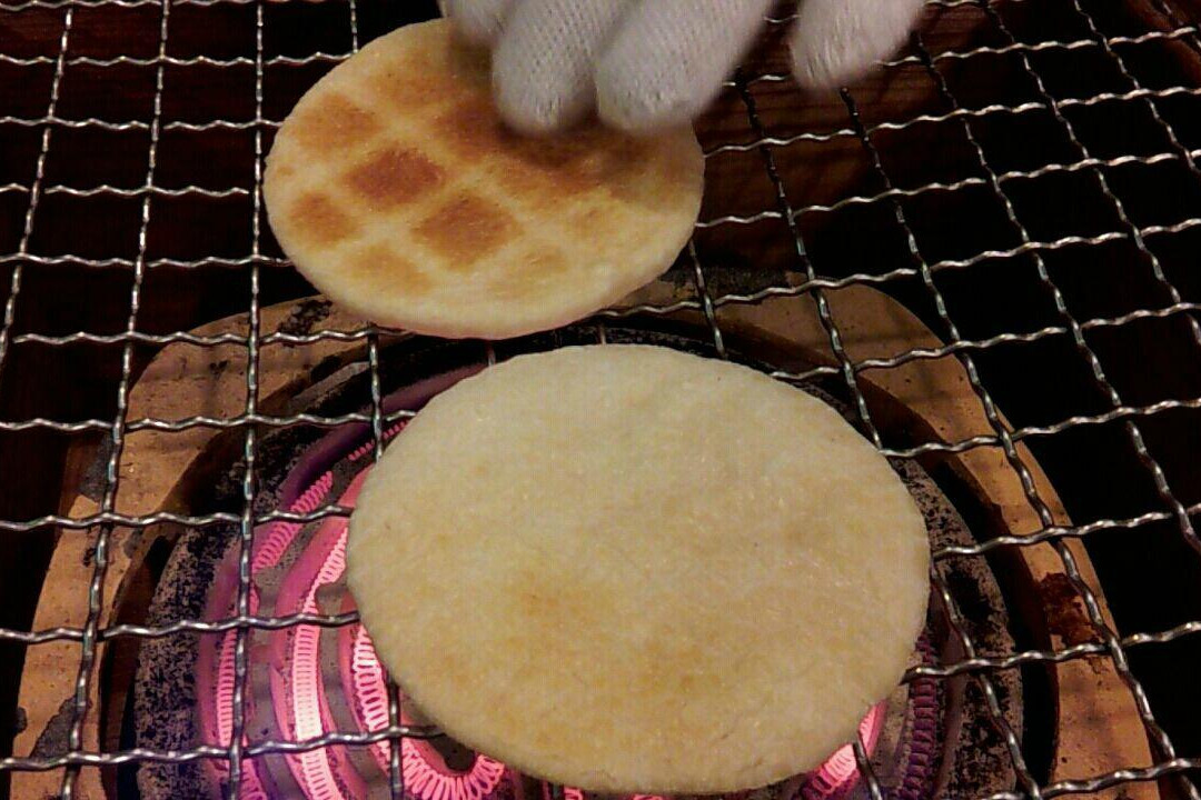 犬吠駅売店 / ぬれ煎餅 手焼き体験