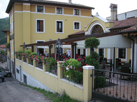 Fortini餐馆和美食-Pizzeria Ciroli