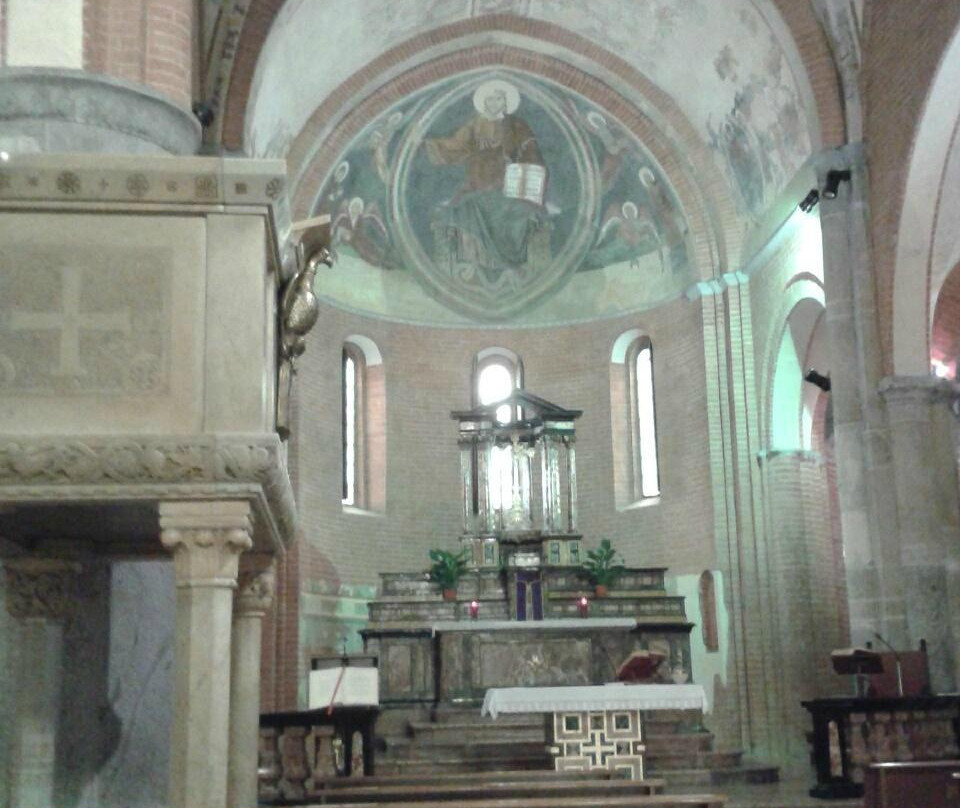 Abbazia di Santa Maria Rossa景点图片