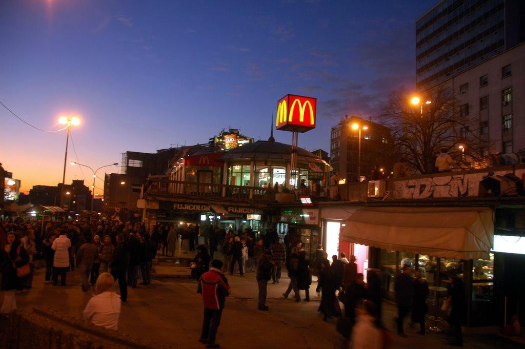Ripanj餐馆和美食-McDonald's Zeleni Venac