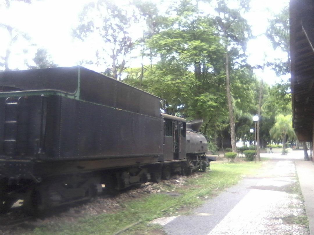 Praça IV Centenário-瓜鲁柳斯必去景点