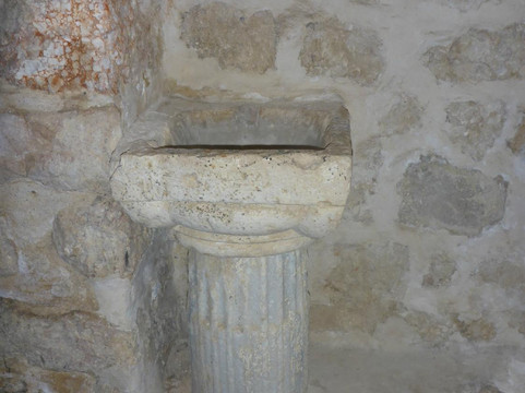 Church of St. Lucy-Baska必去景点