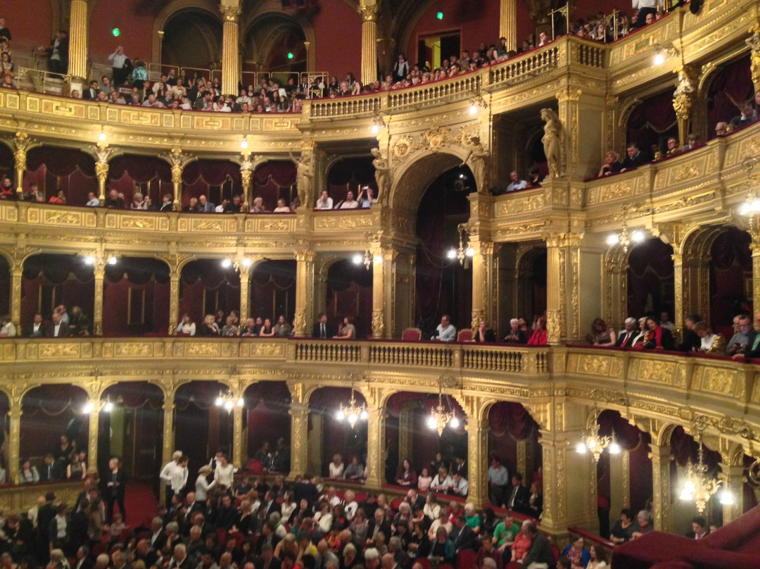 匈牙利国家歌剧院-布达佩斯必去景点