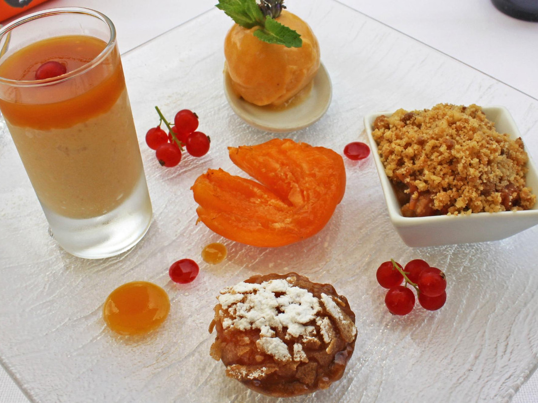 Cartigny餐馆和美食-Café Du Levant