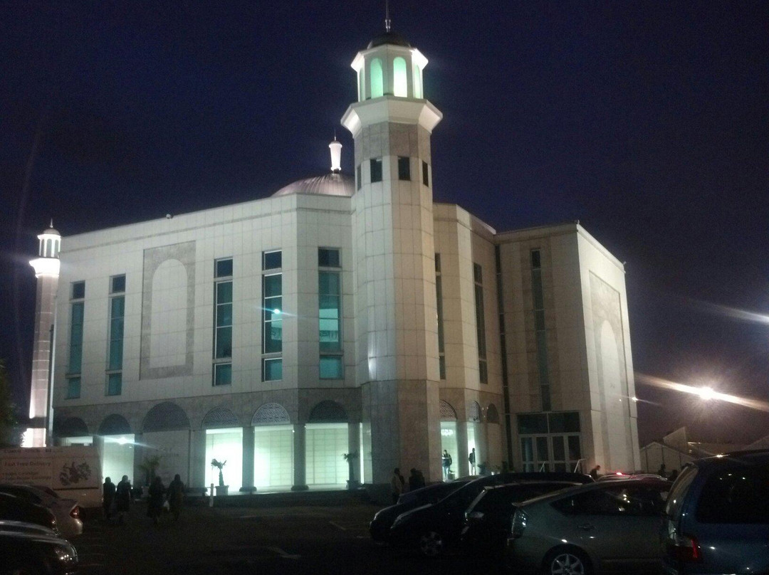 Baitul Futuh Mosque景点图片