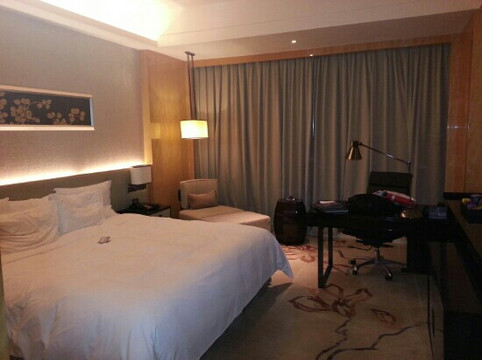 广州万富希尔顿酒店主图