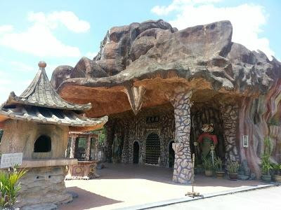 诗巫旅游景点-Tiger Emperor Temple