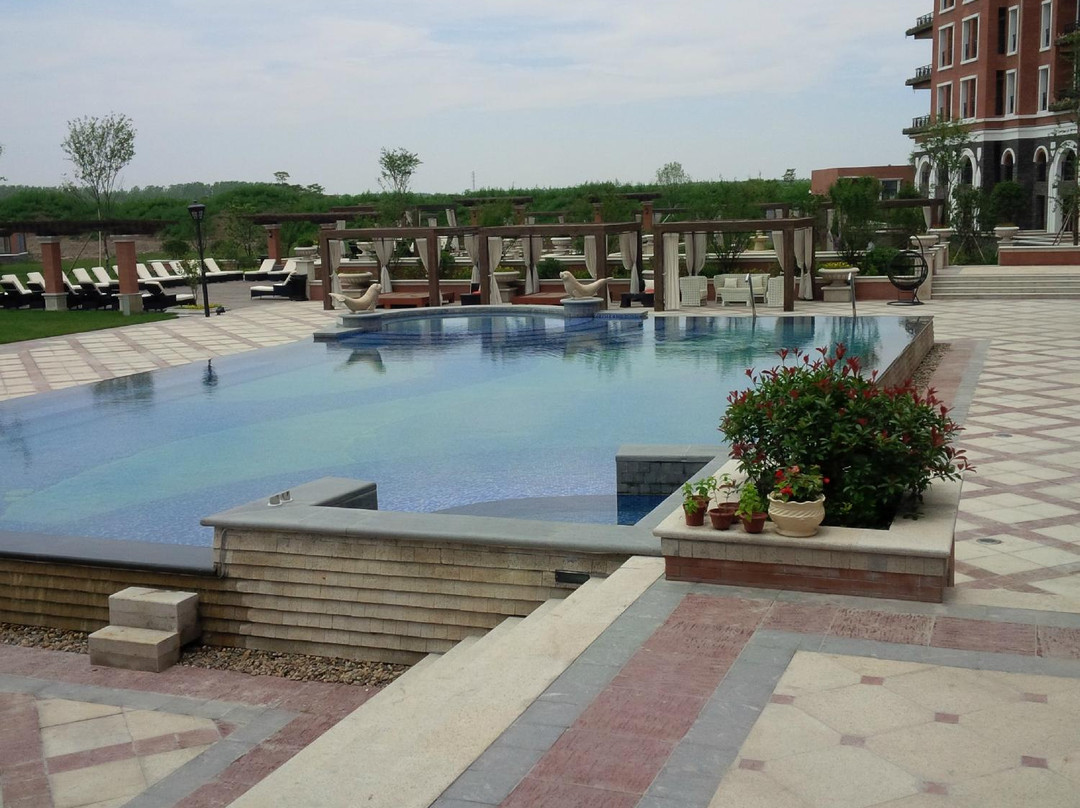 林克斯温泉酒店主图