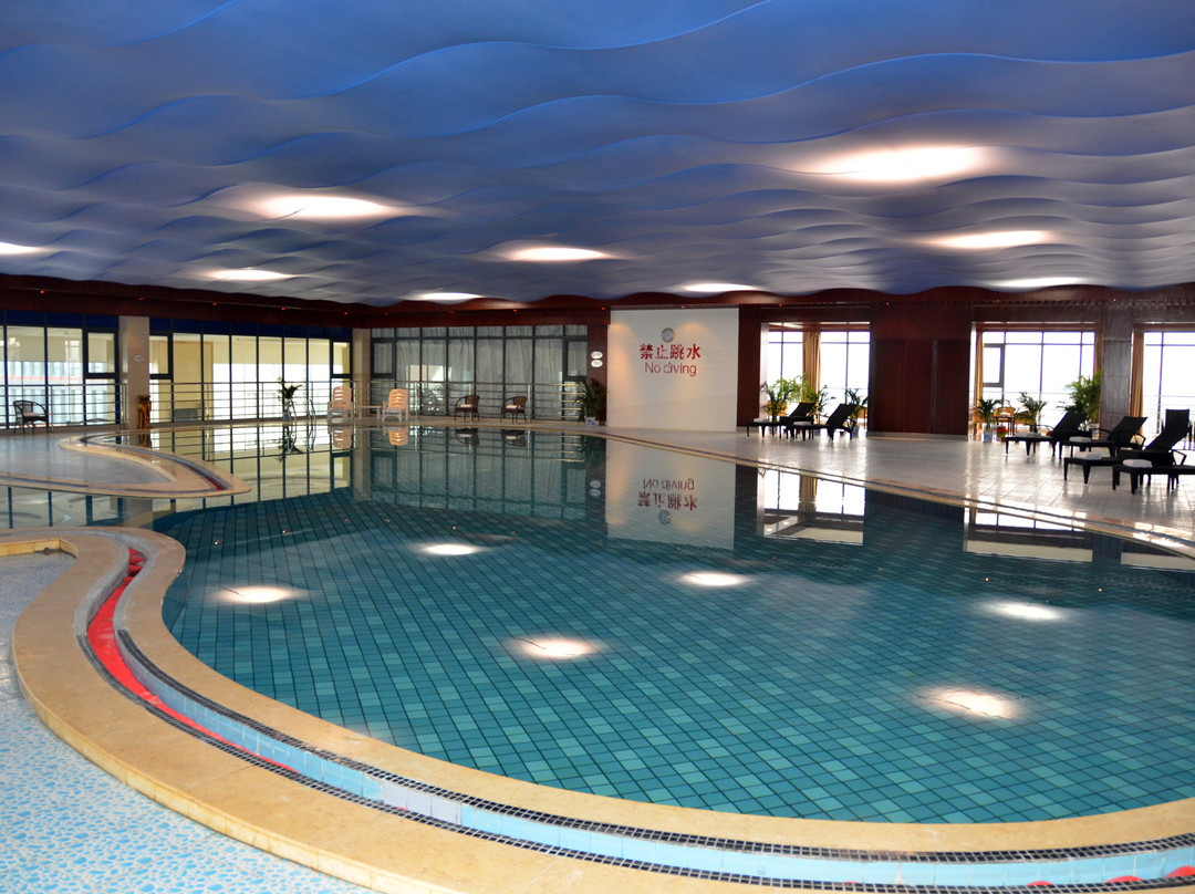 鼎立国际大酒店主图