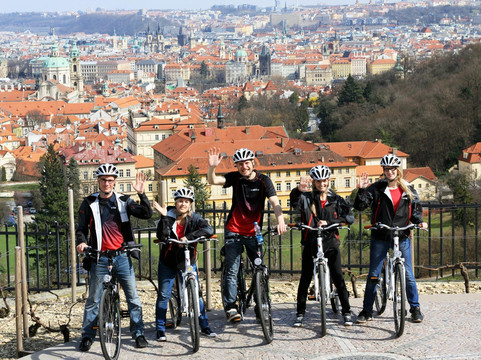 Ecotours-布拉格必去景点