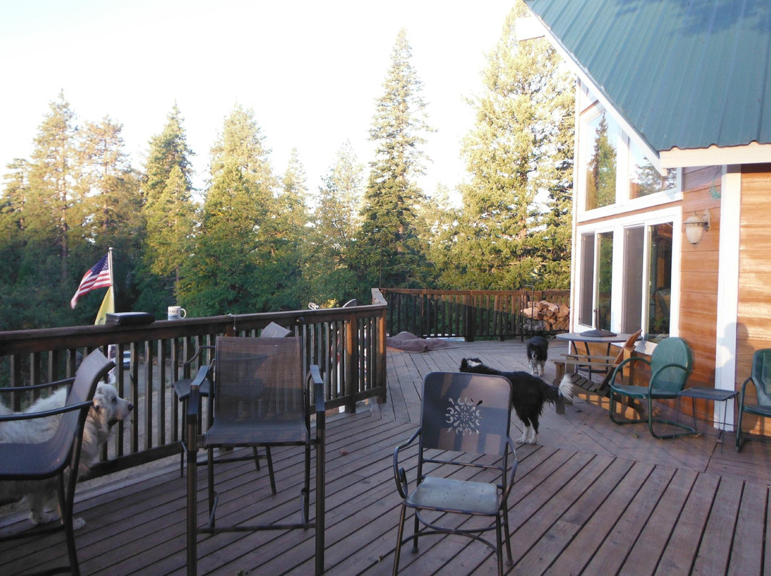 Somewhere Over the Rainbow Lodge