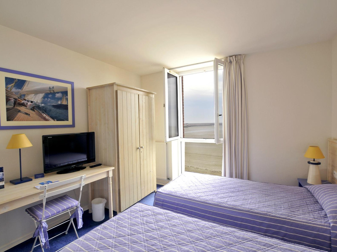 瓦孔希俱乐部比尼奇酒店主图