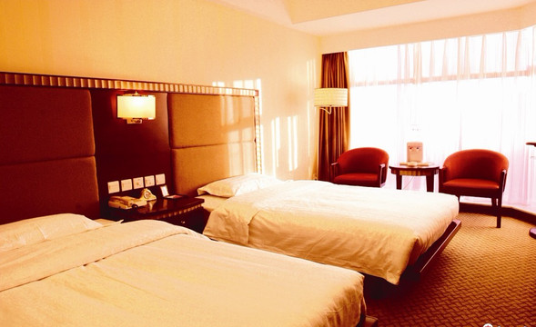 玫瑰大酒店主图