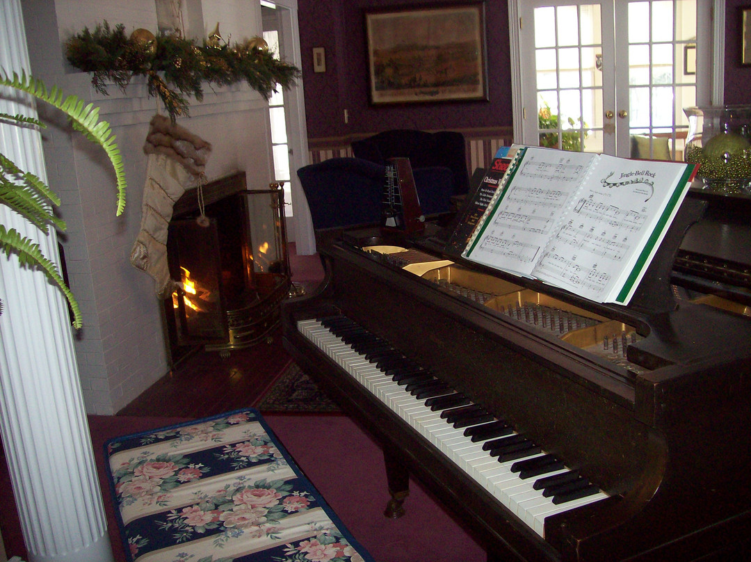 Riverside Inn Bed and Breakfast主图