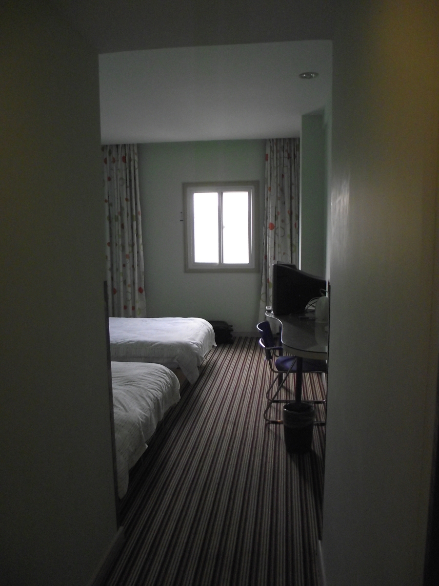 郑州未来宜居酒店货栈街店-客卧