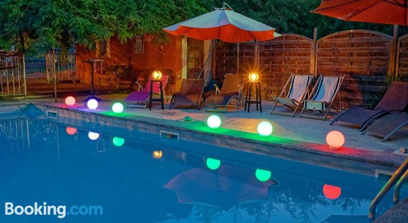 Gites Avec Piscine La Bastide Des Pins