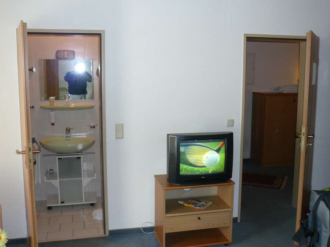 弗洛拉酒店主图