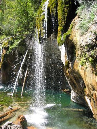 Hanging Lake-格伦伍德温泉必去景点