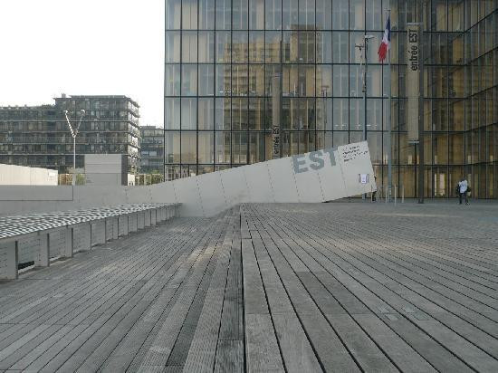 法国国家图书馆-巴黎必去景点