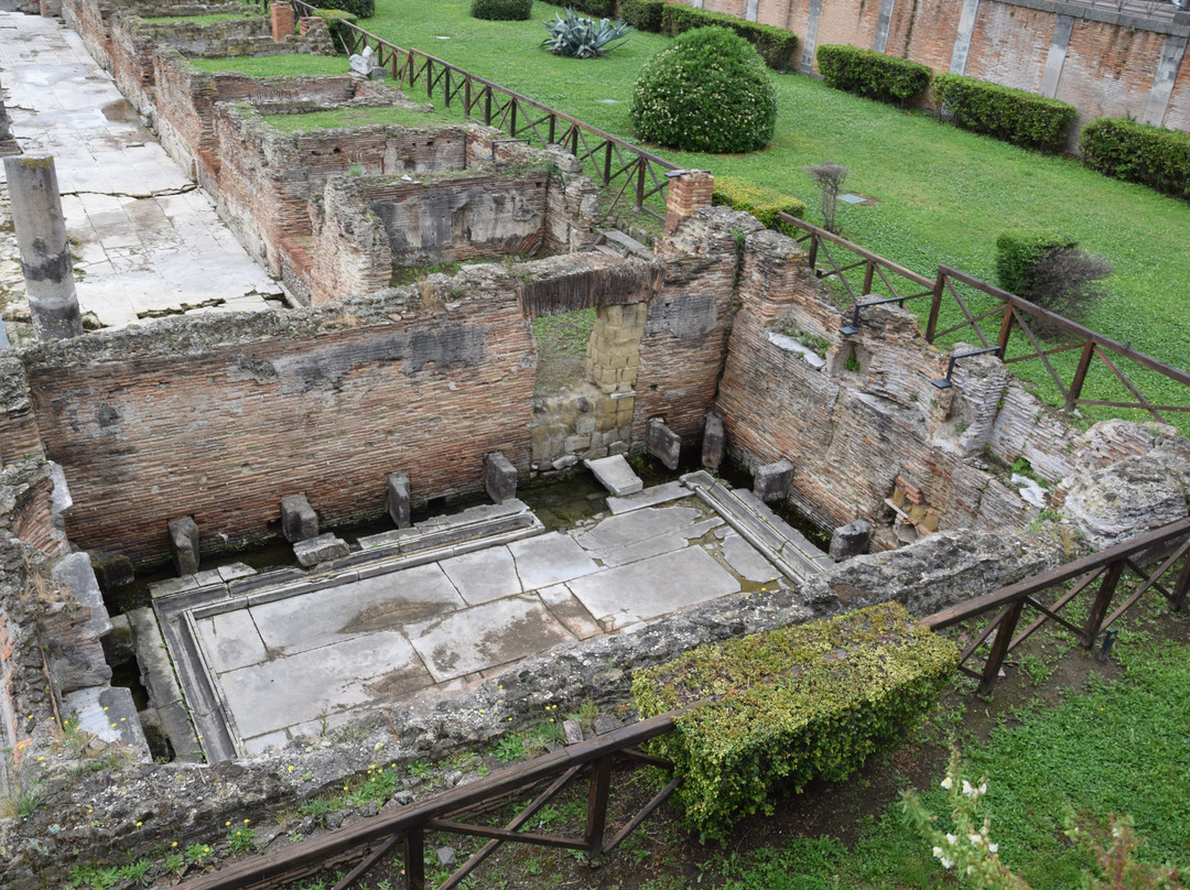 Macellum (Temple of Serapis)景点图片
