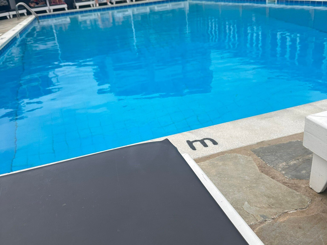 Roulla Studios主图