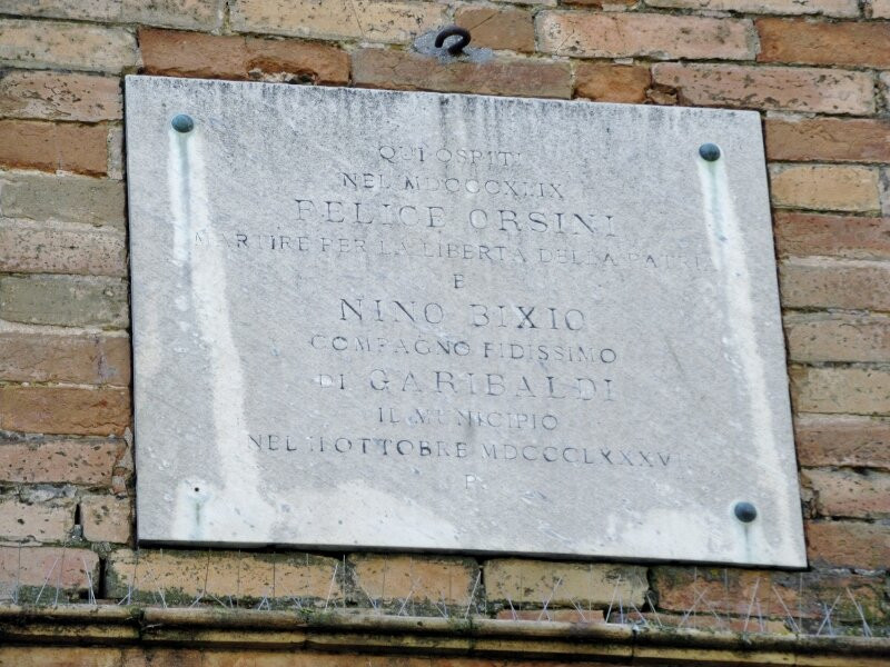 Lapide a Felice Orsini e Nino Bixio景点图片