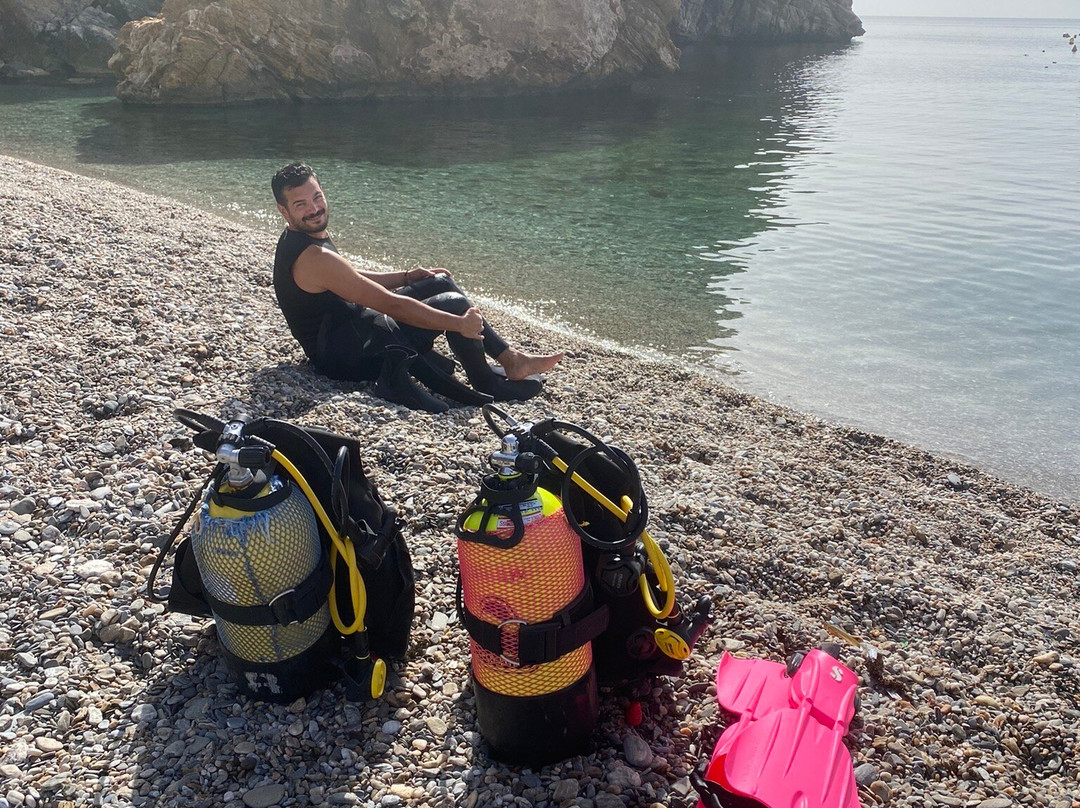 Escuela de Buceo Bubbles Sea-Torrenueva必去景点