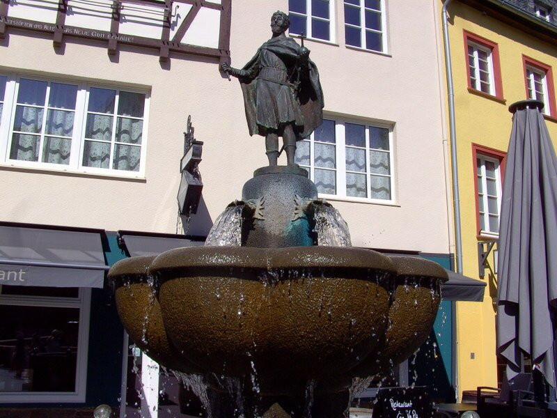 Zwentibold Brunnen, in Bad Münstereifel.-巴德明斯特赖费尔必去景点